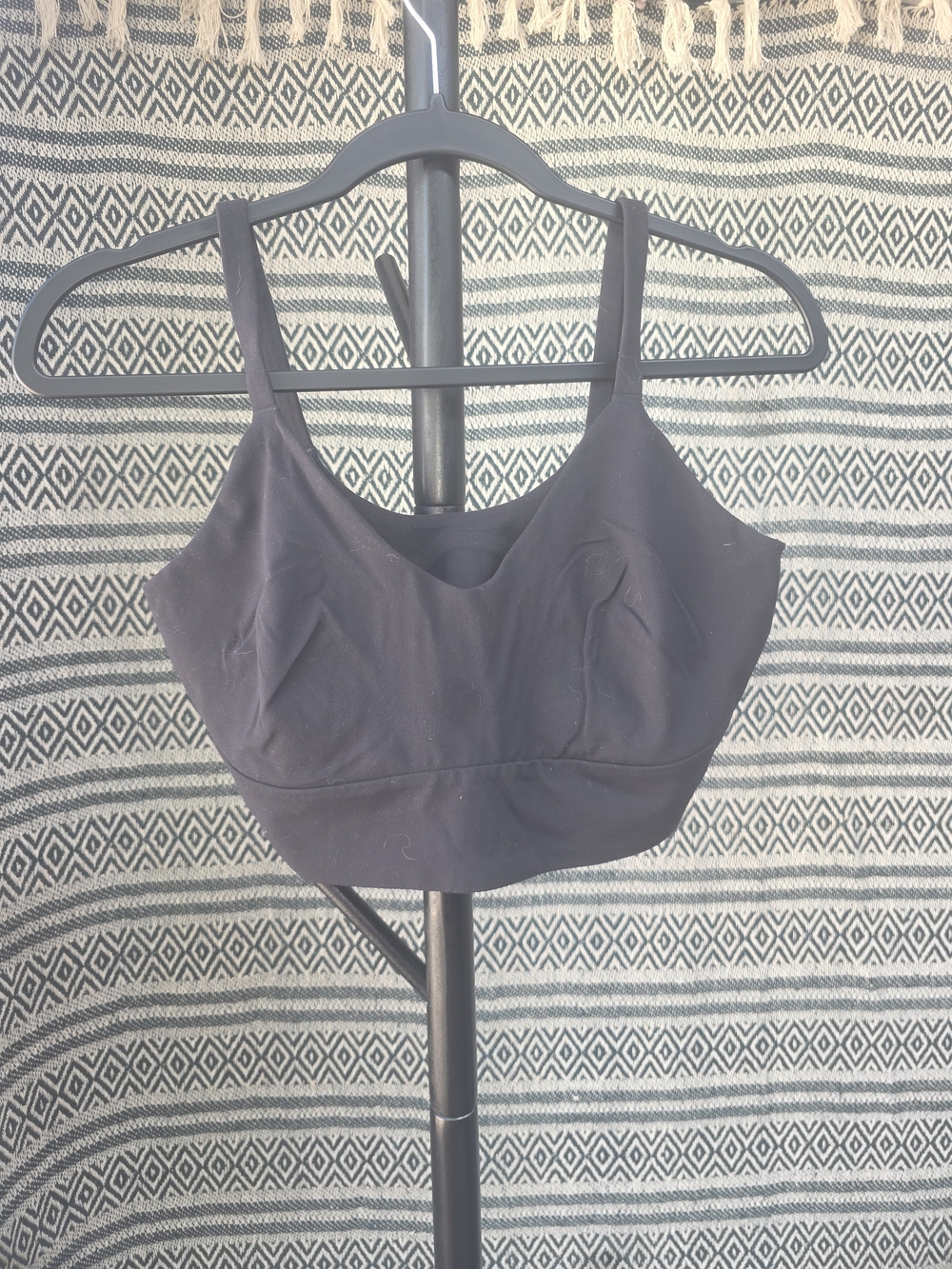 lululemon Focuser V-Neck Bra
Light Support